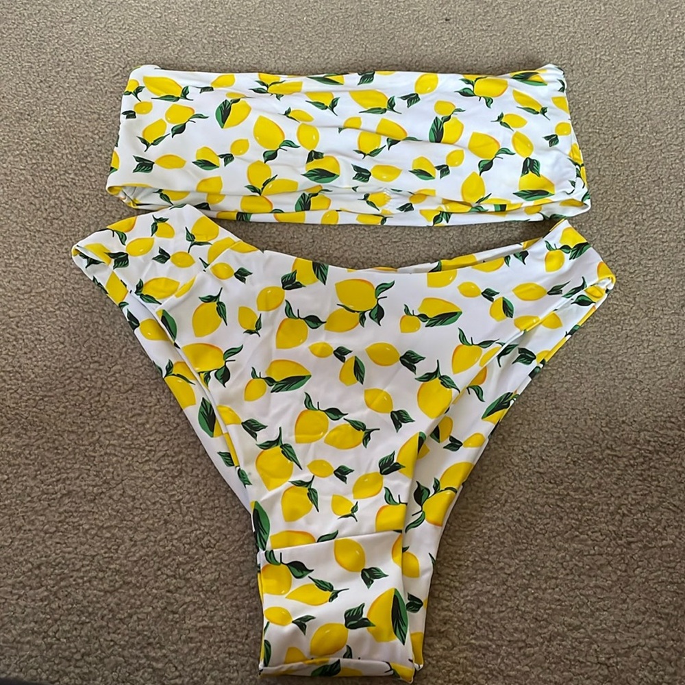 Lemon Bikini
